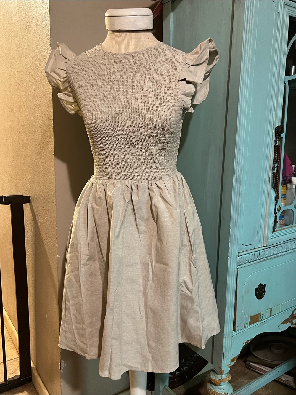 NWT English Factory Smocked Flutter Ruffle Sleeve Cute Dress Beige Size Small S